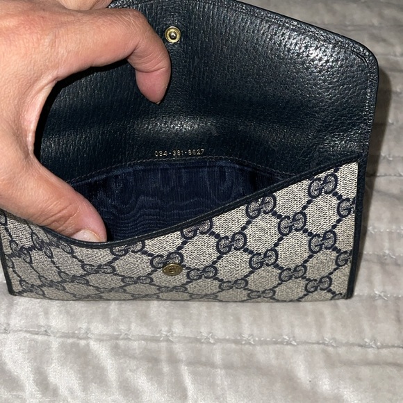 COPY - Authentic preloved Gucci wallet excellent condition navy blue. - Picture 10 of 14